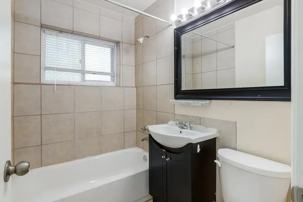4-10945 106 Street NW, Edmonton, AB, T5H 2Y3 - 29