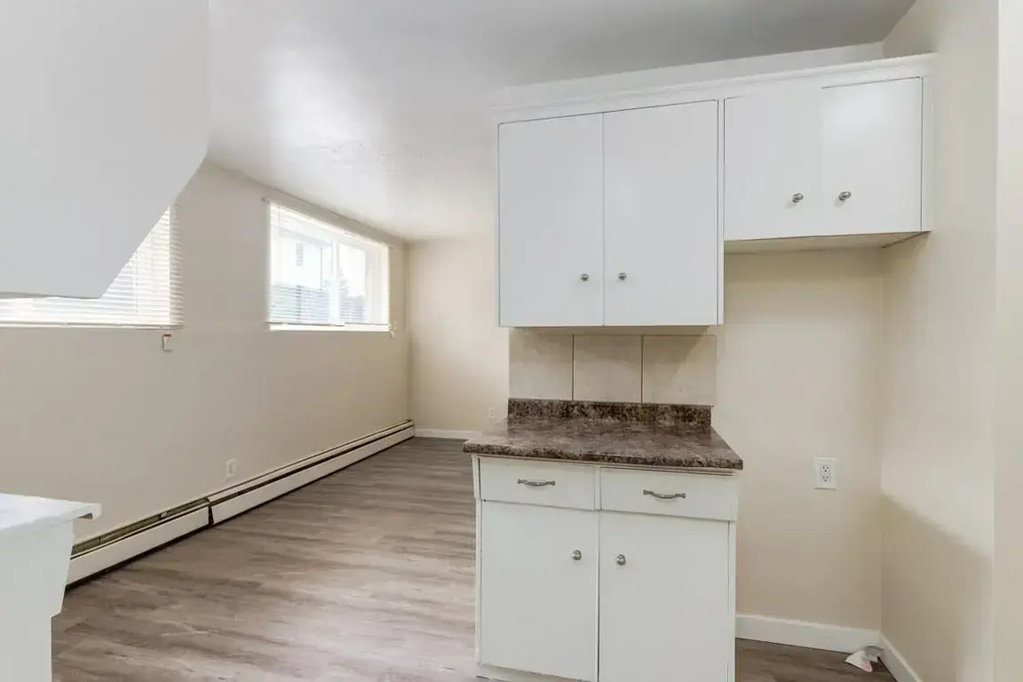 4-10945 106 Street NW, Edmonton, AB, T5H 2Y3 - 24