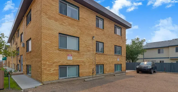 4-10945 106 Street NW, Edmonton, AB, T5H 2Y3 - 34