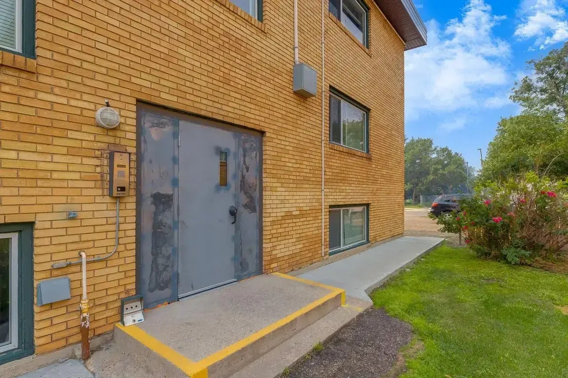 4-10945 106 Street NW, Edmonton, AB, T5H 2Y3 - 35
