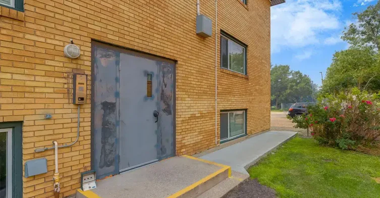 4-10945 106 Street NW, Edmonton, AB, T5H 2Y3 - 35