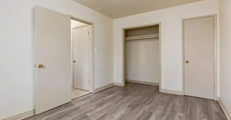 4-10945 106 Street NW, Edmonton, AB, T5H 2Y3 - 13