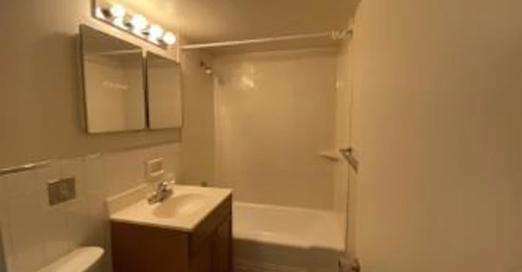 2440 Portage Avenue, Winnipeg, MB, R3J 0N5 - 9