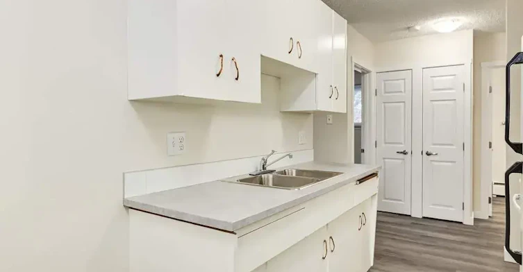 4-11811 67 Street, Edmonton, AB, T5B 1L9 - 9
