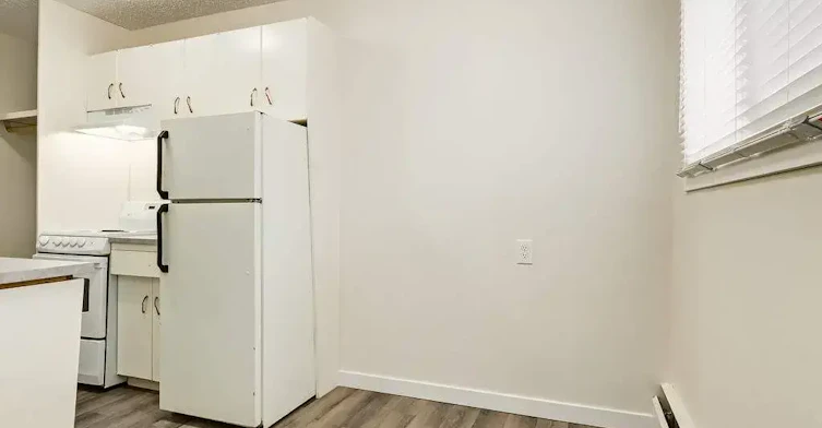 13-11811 67 Street, Edmonton, AB, T5B 1L9 - 10