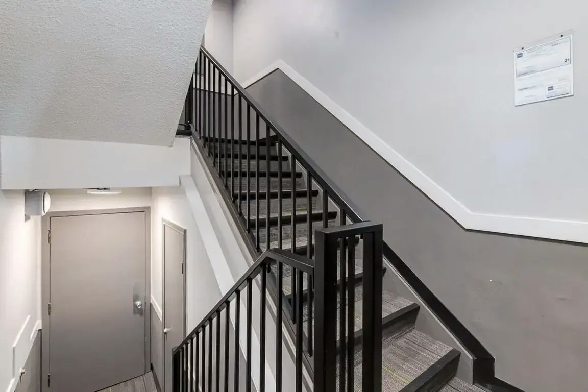9-11811 67 Street, Edmonton, AB, T5B 1L9 - 17