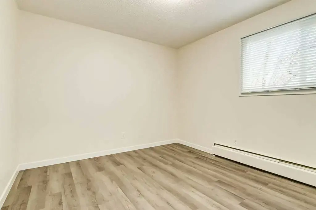 9-11811 67 Street, Edmonton, AB, T5B 1L9 - 13