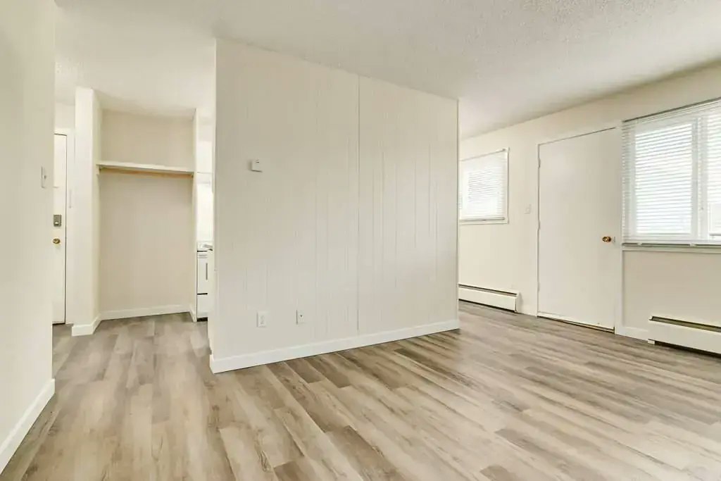 9-11811 67 Street, Edmonton, AB, T5B 1L9 - 7