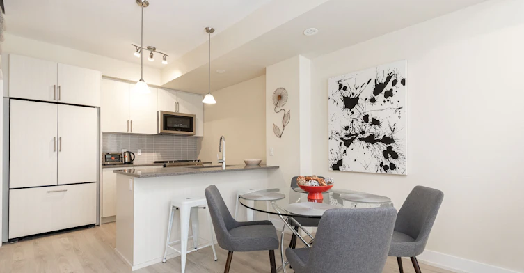 15-3 Elsie Lane, Toronto, ON, M6P 0B8 - 15