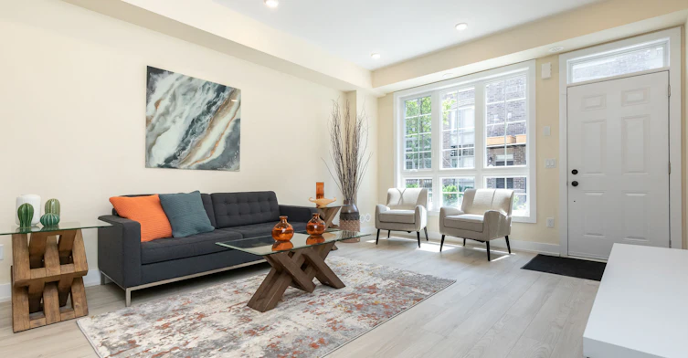 15-3 Elsie Lane, Toronto, ON, M6P 0B8 - 2