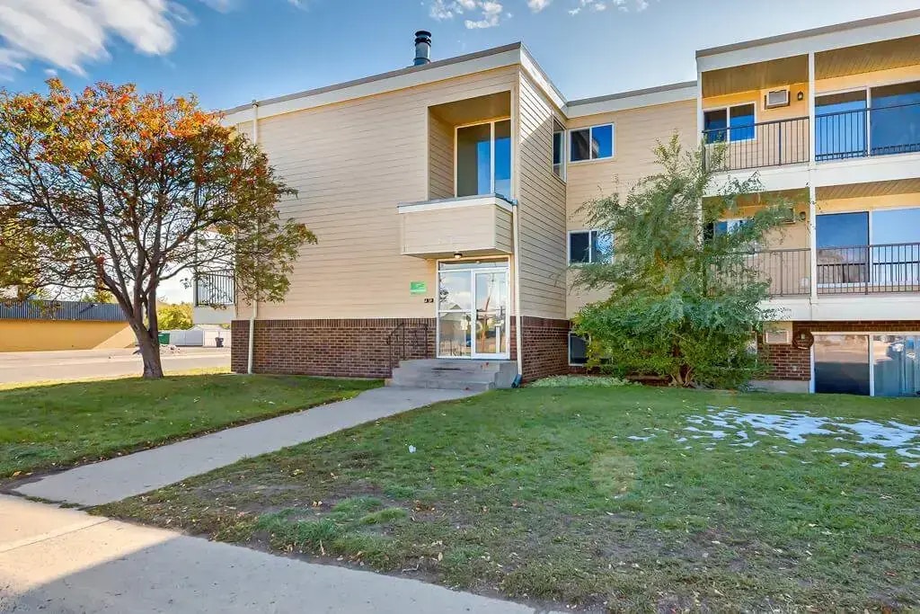 209-675 20 Street NE, Medicine Hat, AB, T1C 1H4 - 20