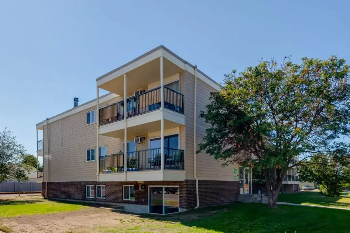 209-675 20 Street NE, Medicine Hat, AB, T1C 1H4 - 21