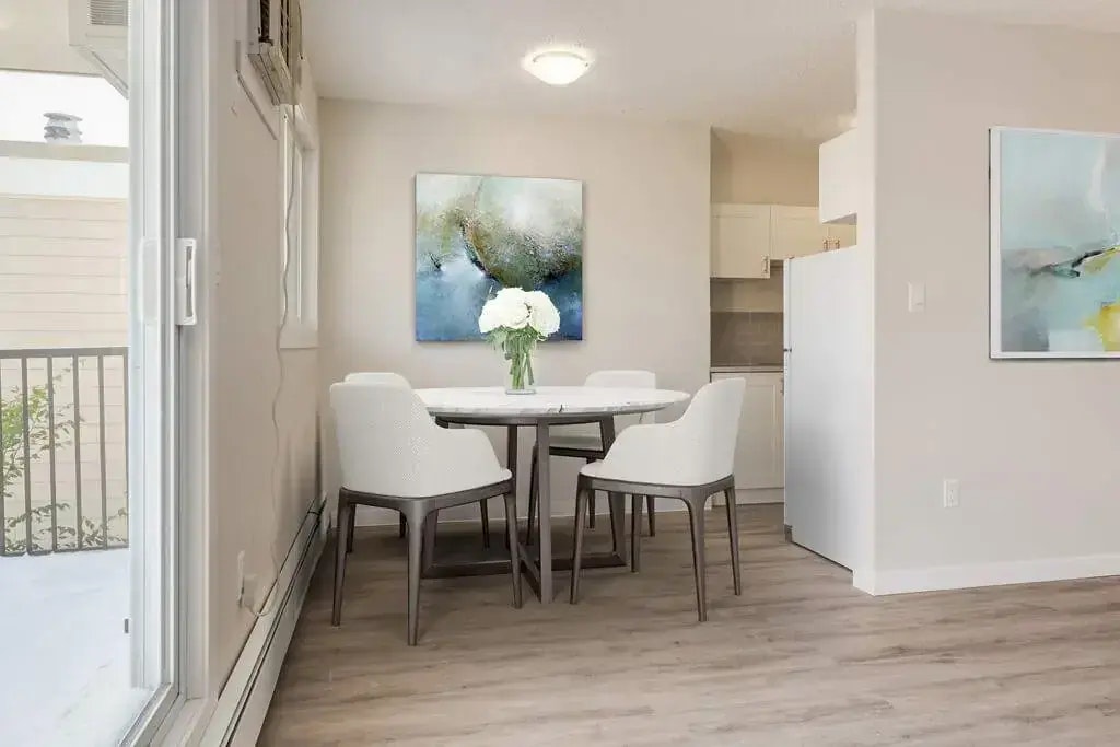 209-675 20 Street NE, Medicine Hat, AB, T1C 1H4 - 2