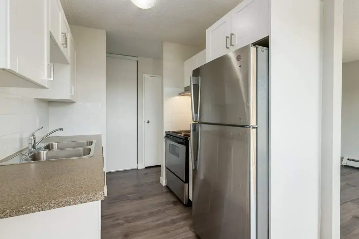 209-675 20 Street NE, Medicine Hat, AB, T1C 1H4 - 9