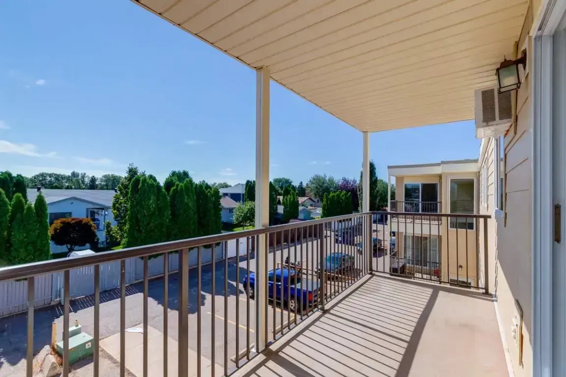 209-675 20 Street NE, Medicine Hat, AB, T1C 1H4 - 16