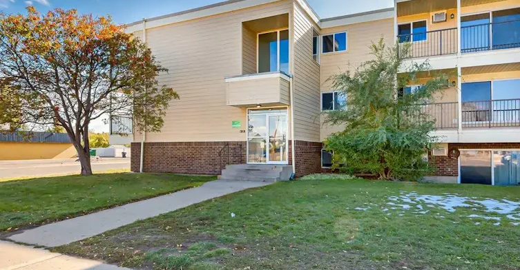 209-675 20 Street NE, Medicine Hat, AB, T1C 1H4 - 20