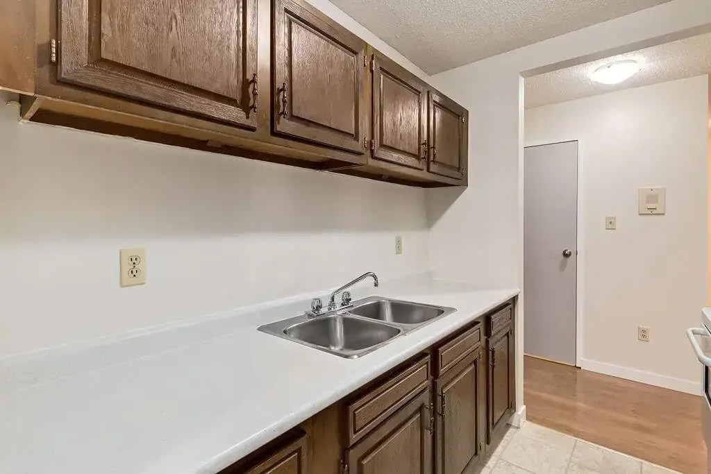 403-2399 Southview Drive SE, Medicine Hat, AB, T1B 1R1 - 9