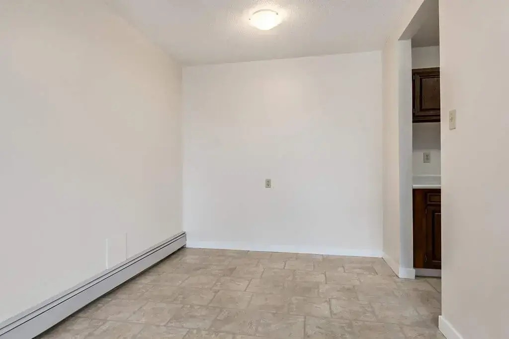 403-2399 Southview Drive SE, Medicine Hat, AB, T1B 1R1 - 11
