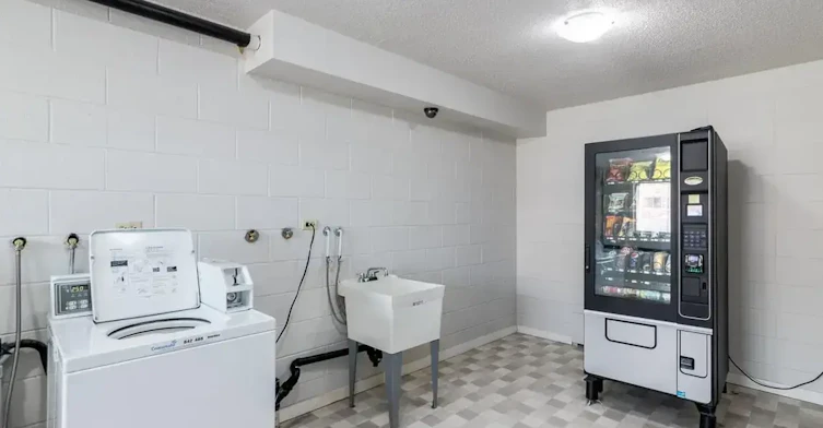 333-1617 2 Avenue NE, Medicine Hat, AB, T1C 1A1 - 16