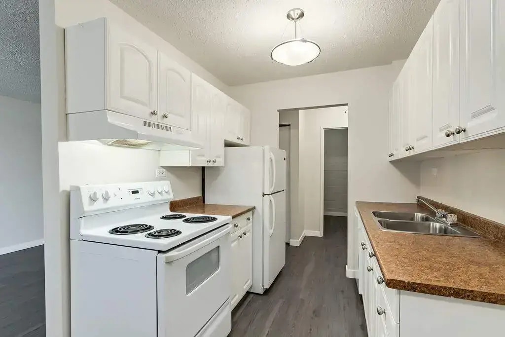 333-1617 2 Avenue NE, Medicine Hat, AB, T1C 1A1 - 5