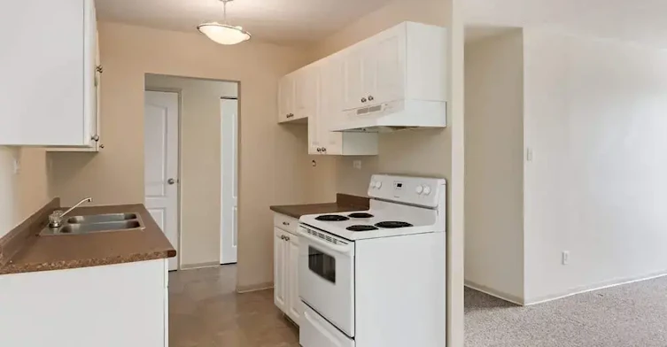 107-1658 3 Avenue NE, Medicine Hat, AB, T1C 1A3 - 9