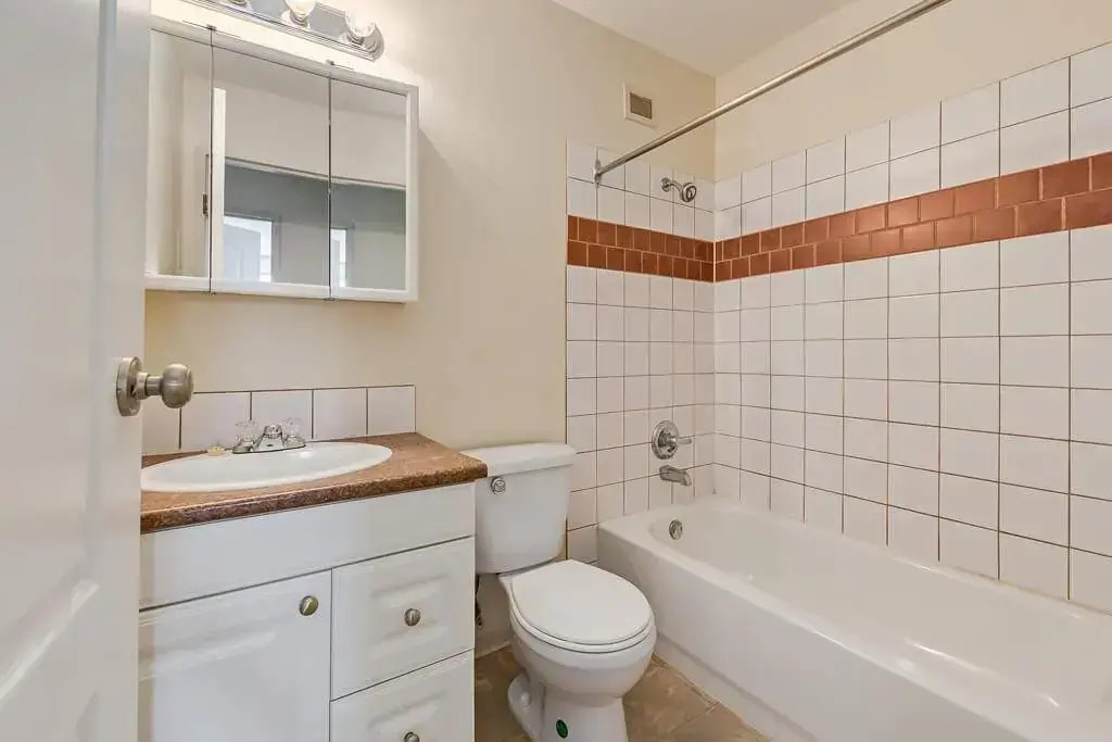 204-1658 3 Avenue NE, Medicine Hat, AB, T1C 1A3 - 16