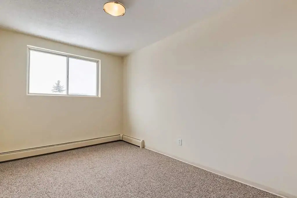 204-1658 3 Avenue NE, Medicine Hat, AB, T1C 1A3 - 12