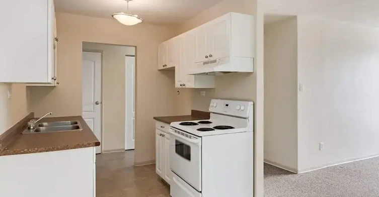 204-1658 3 Avenue NE, Medicine Hat, AB, T1C 1A3 - 9