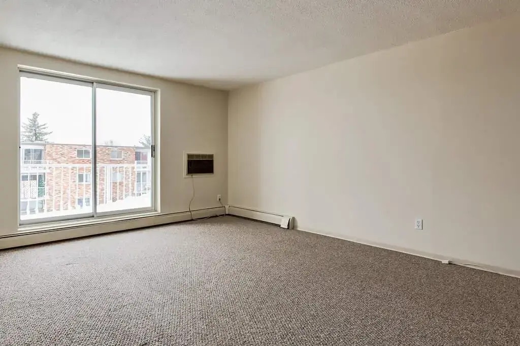 204-1658 3 Avenue NE, Medicine Hat, AB, T1C 1A3 - 7
