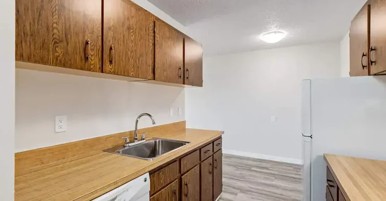 101-42 Campbell Cr SE, Medicine Hat, AB, T1B 1J8 - 10