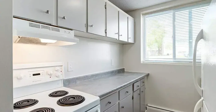 101-42 Campbell Cr SE, Medicine Hat, AB, T1B 1J8 - 5