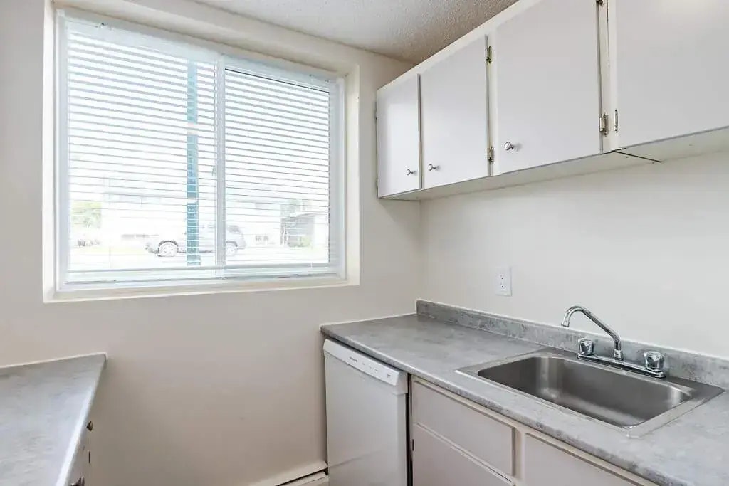 203-42 Campbell Cr SE, Medicine Hat, AB, T1B 1J8 - 4