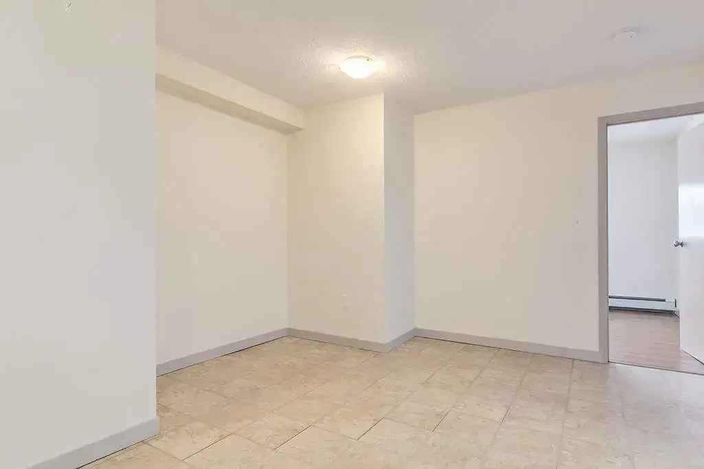 312-46 Carswell Road SE, Medicine Hat, AB, T1B 1M1 - 16