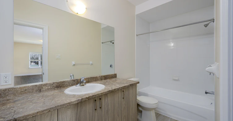 35-162 Cambridge Street North, Ottawa, ON, K1R 7A8 - 8