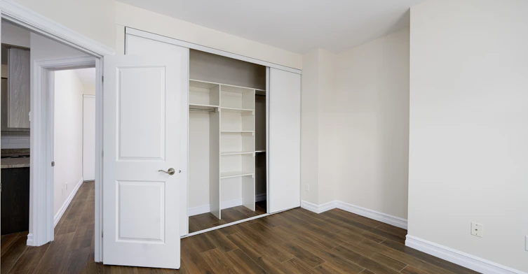 35-162 Cambridge Street North, Ottawa, ON, K1R 7A8 - 2