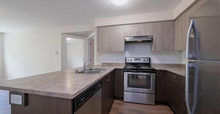 12-162 Cambridge Street North, Ottawa, ON, K1R 7A8 - 3