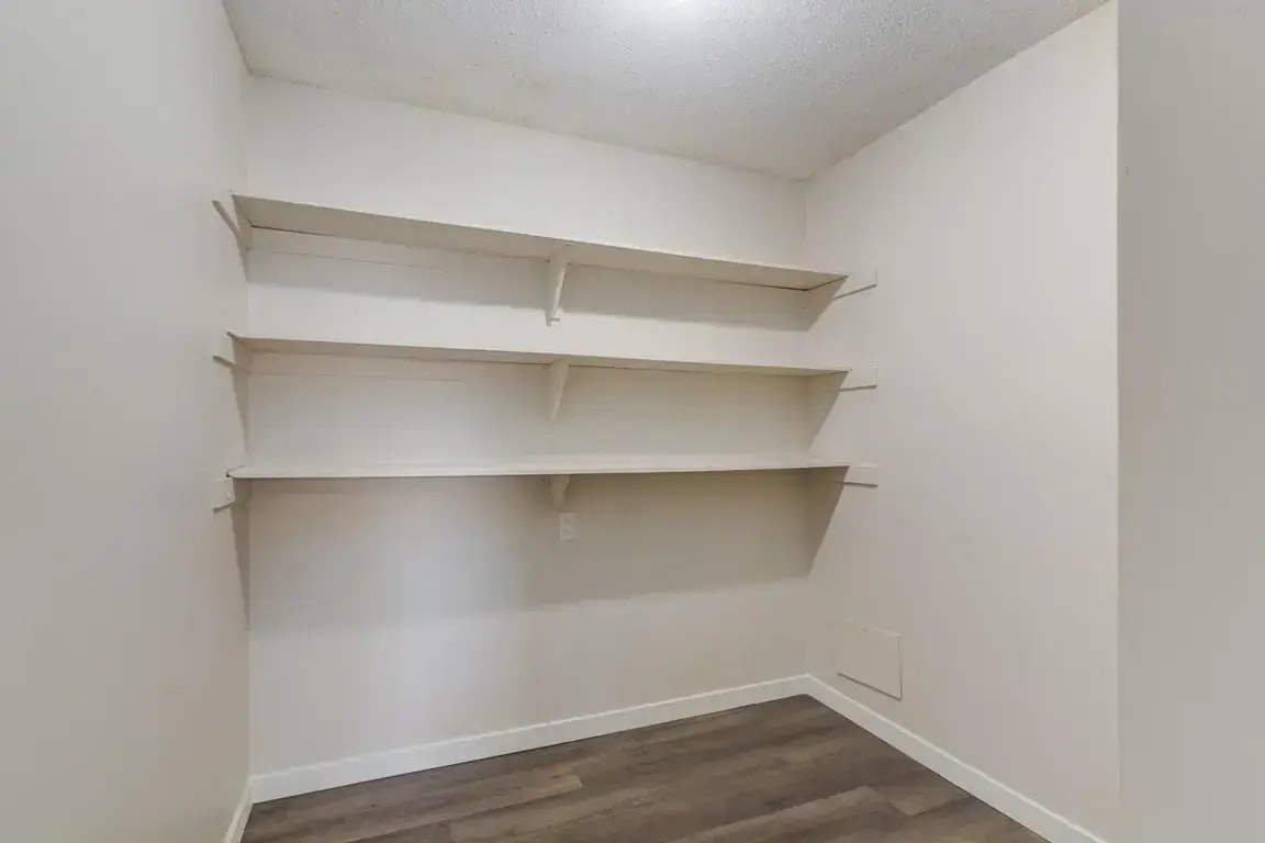 204-2253 Southview Drive SE, Medicine Hat, AB, T1B 1R5 - 8