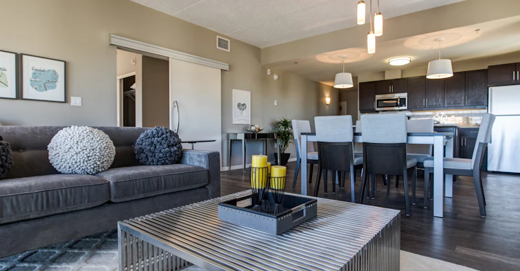 503-300 Assiniboine Avenue, Winnipeg, MB, R3C 0T1 - 2