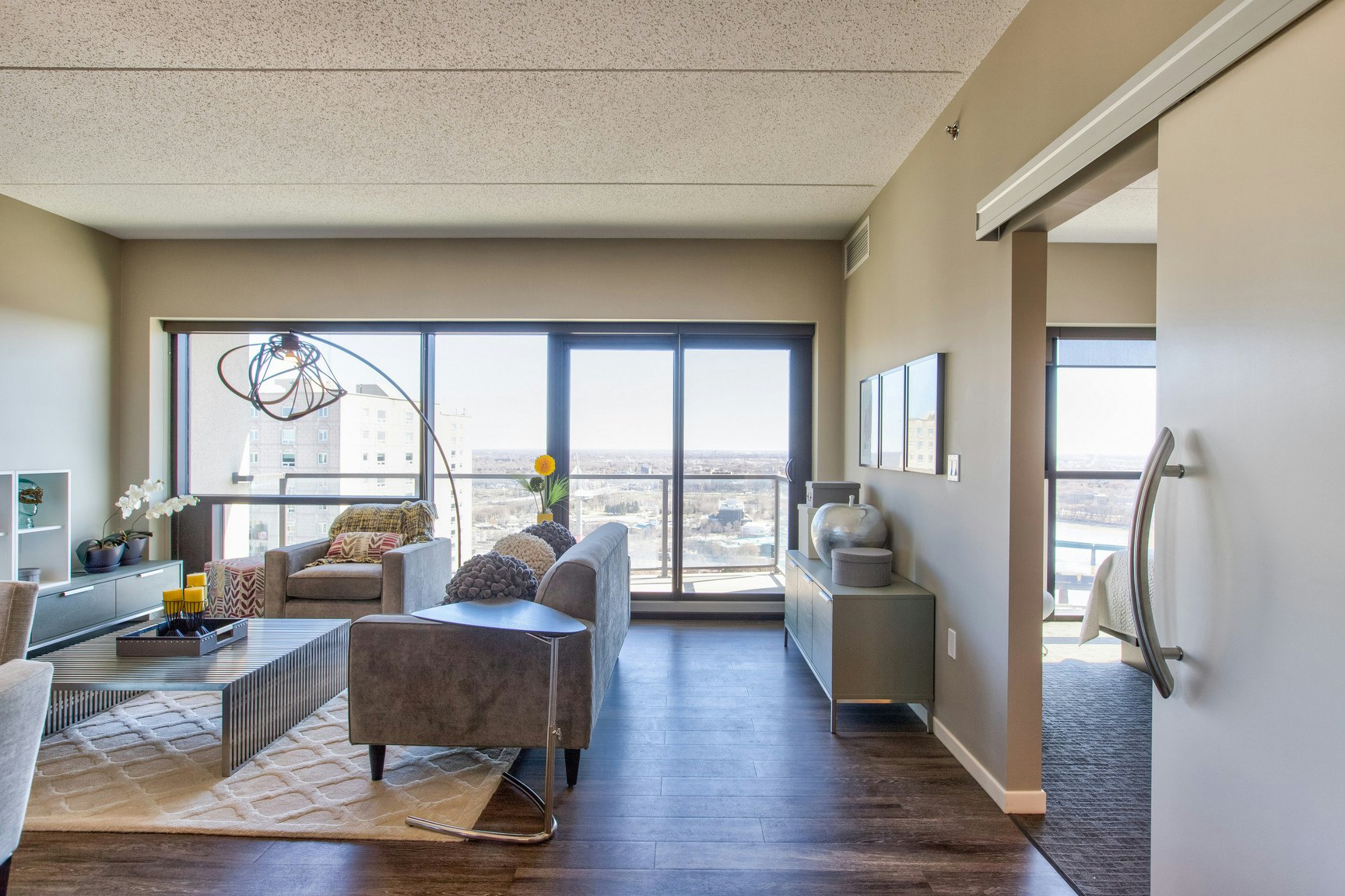 503-300 Assiniboine Avenue, Winnipeg, MB, R3C 0T1 - 3