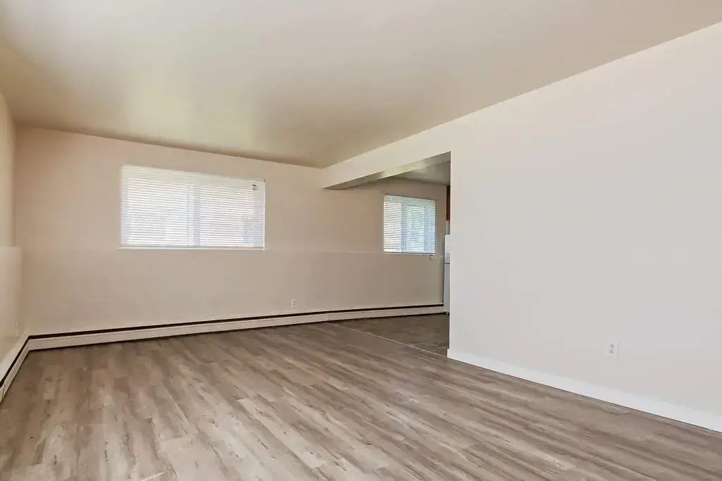 104-10960 105 Street W, Edmonton, AB, T5H 2X4 - 8