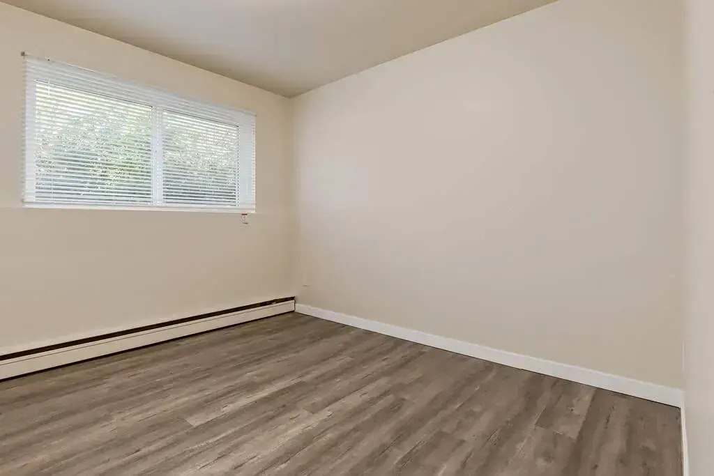 104-10960 105 Street W, Edmonton, AB, T5H 2X4 - 13