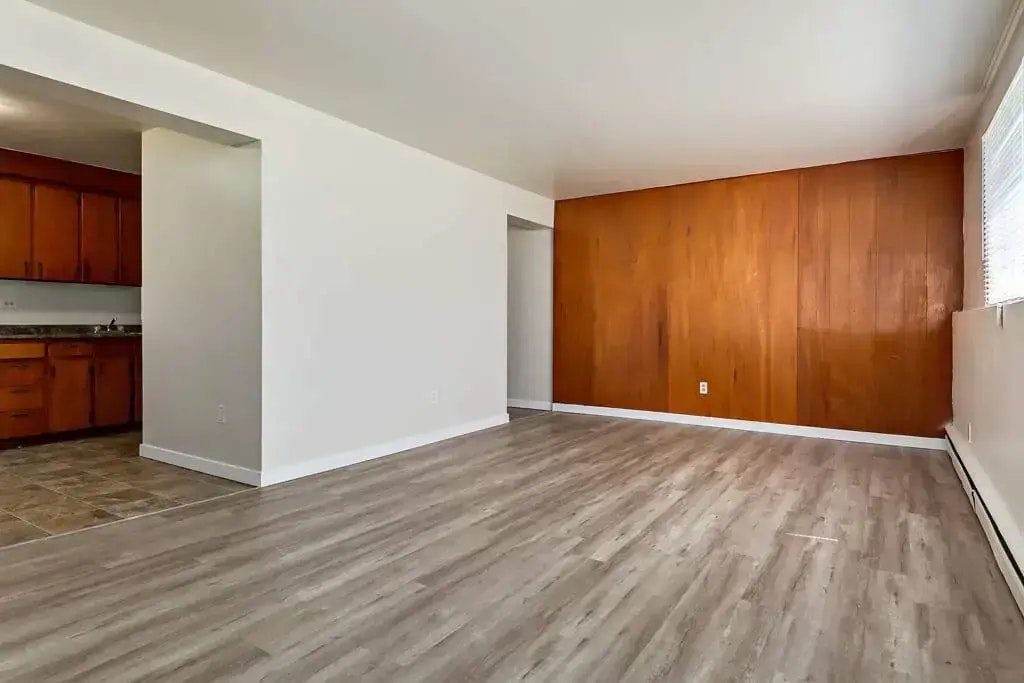 104-10960 105 Street W, Edmonton, AB, T5H 2X4 - 9