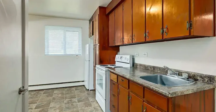 104-10960 105 Street W, Edmonton, AB, T5H 2X4 - 12