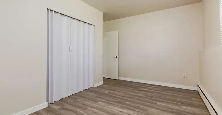 104-10960 105 Street W, Edmonton, AB, T5H 2X4 - 16