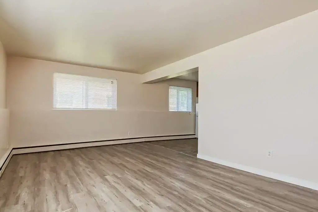 2-10960 105 Street W, Edmonton, AB, T5H 2X4 - 8