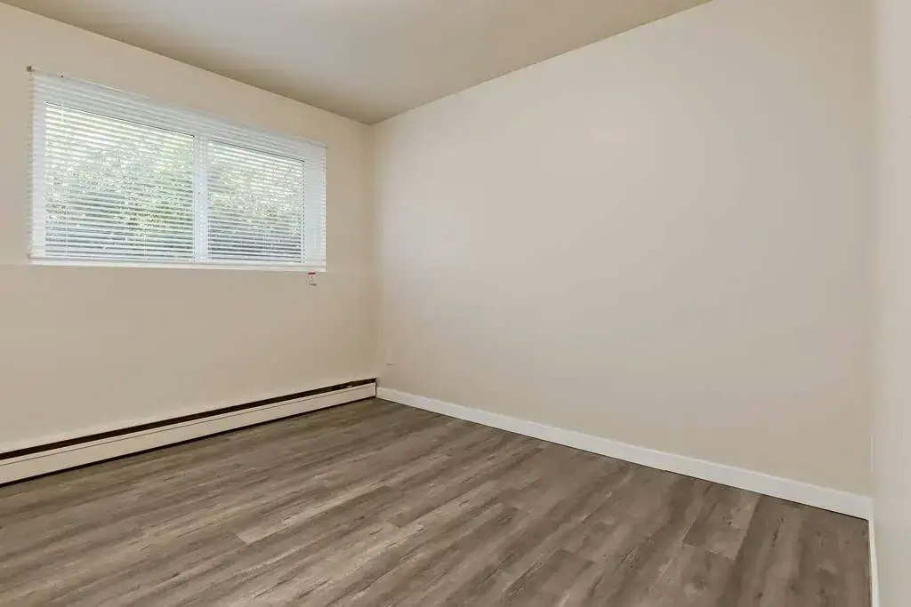 2-10960 105 Street W, Edmonton, AB, T5H 2X4 - 13