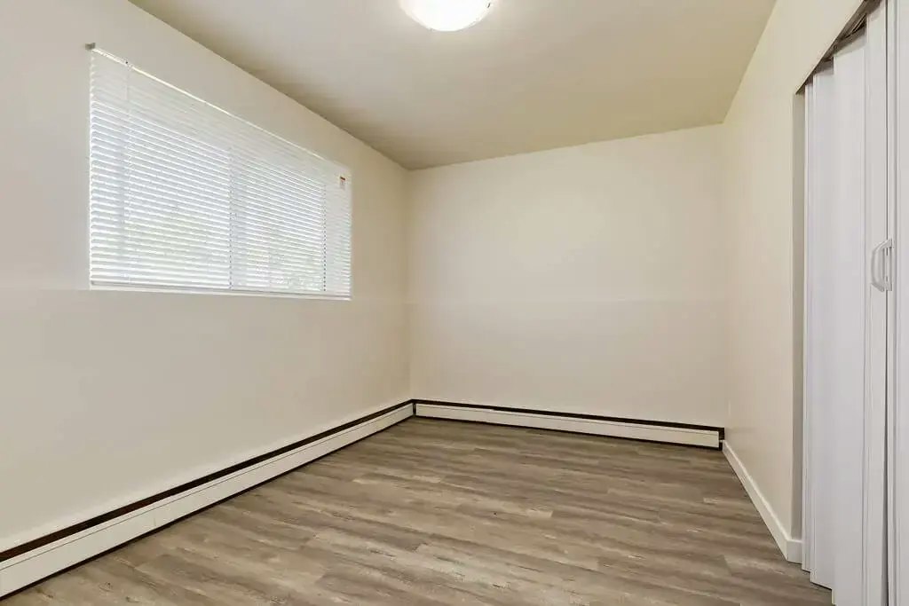 2-10960 105 Street W, Edmonton, AB, T5H 2X4 - 15