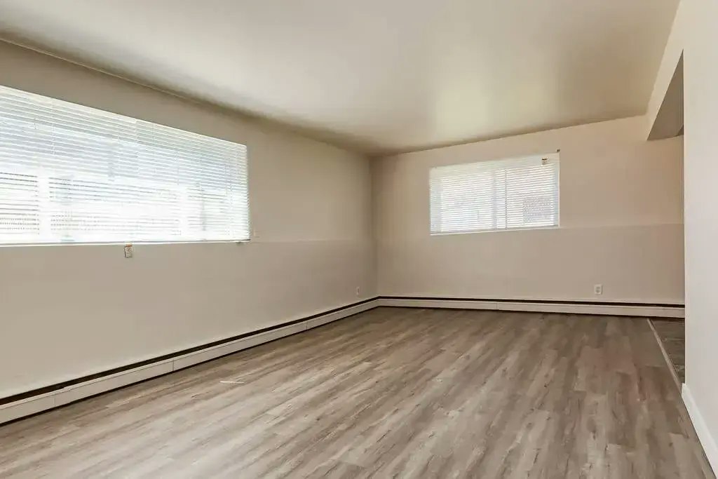 2-10960 105 Street W, Edmonton, AB, T5H 2X4 - 7