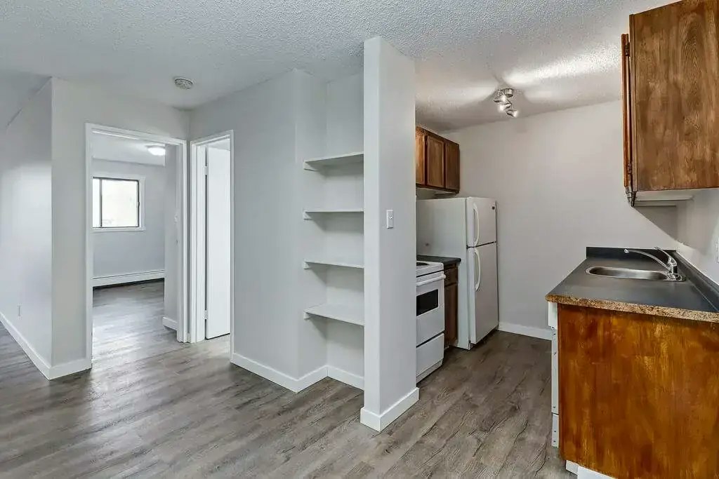 303D-33  Street W, Saskatoon, SK, S7L 6V5 - 5