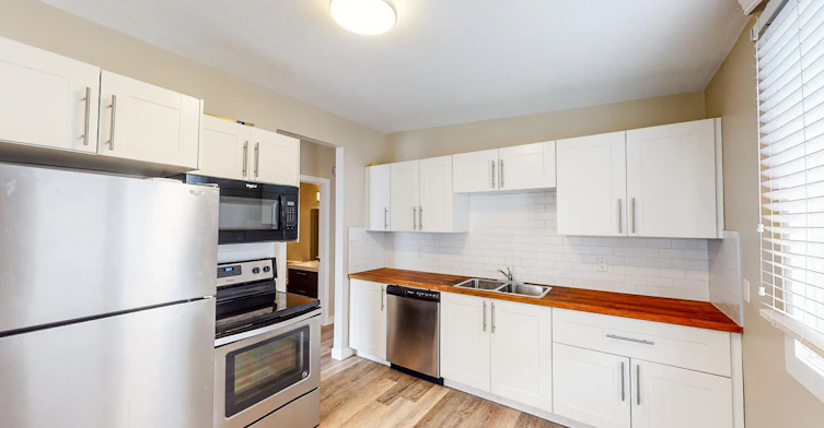 116C Sabrina Way SW, Calgary, AB, T2W 2N6 - 5